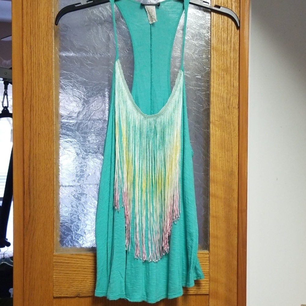 Wet Seal tank with fringe